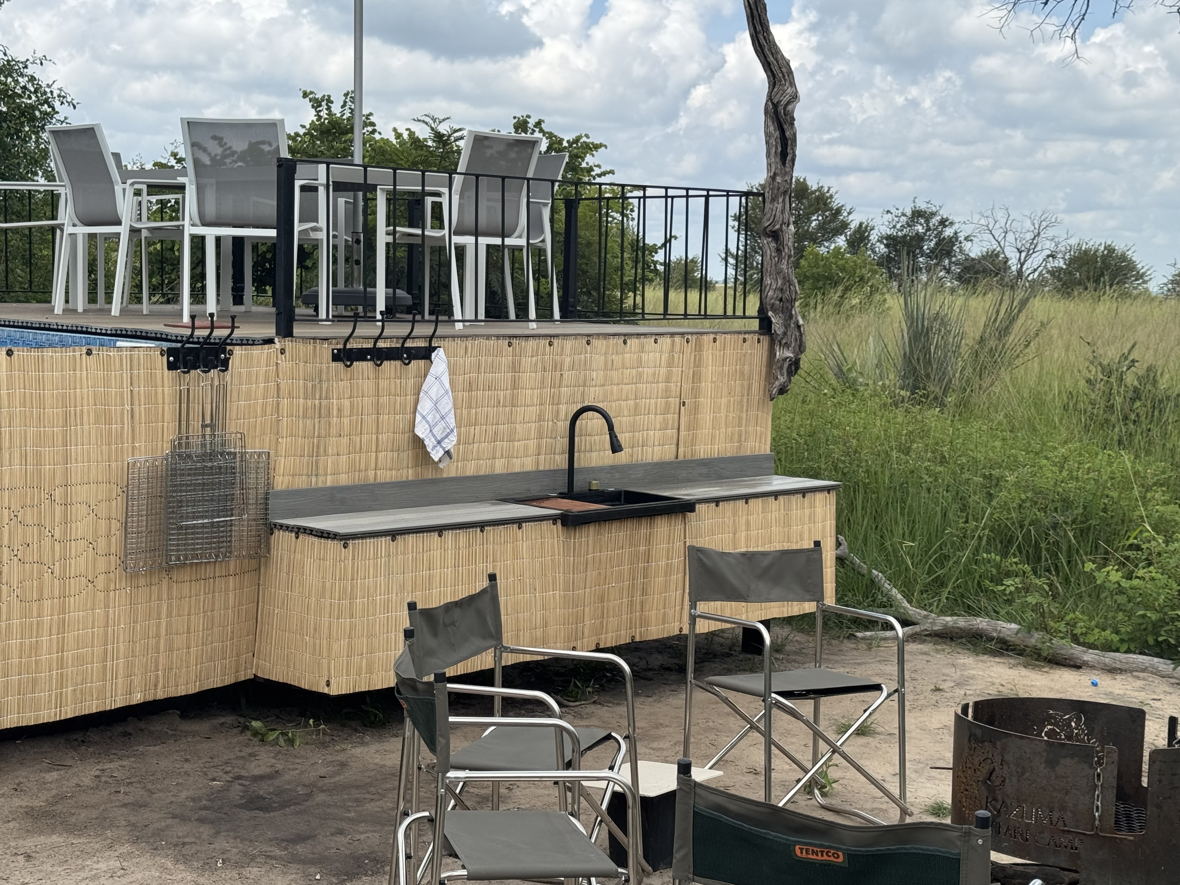 Braai area and fire pit